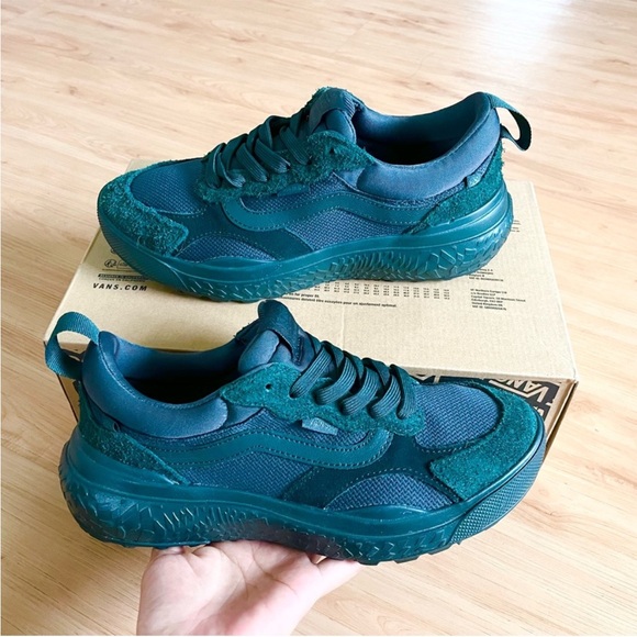 Vans Ultrarange Neo VR3 Mono Dark Green Mens 11.5 US